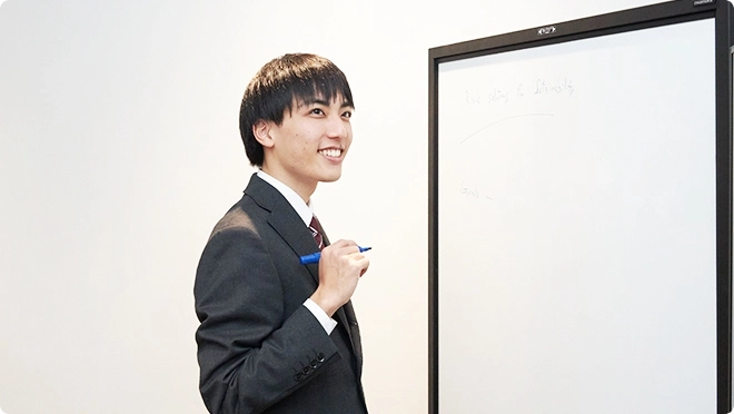 新卒採用者インタビュー